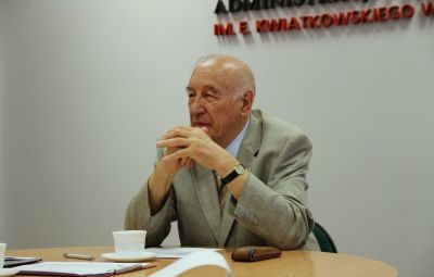 Profesor Młynarczyk ponownie rektorem WSAiB